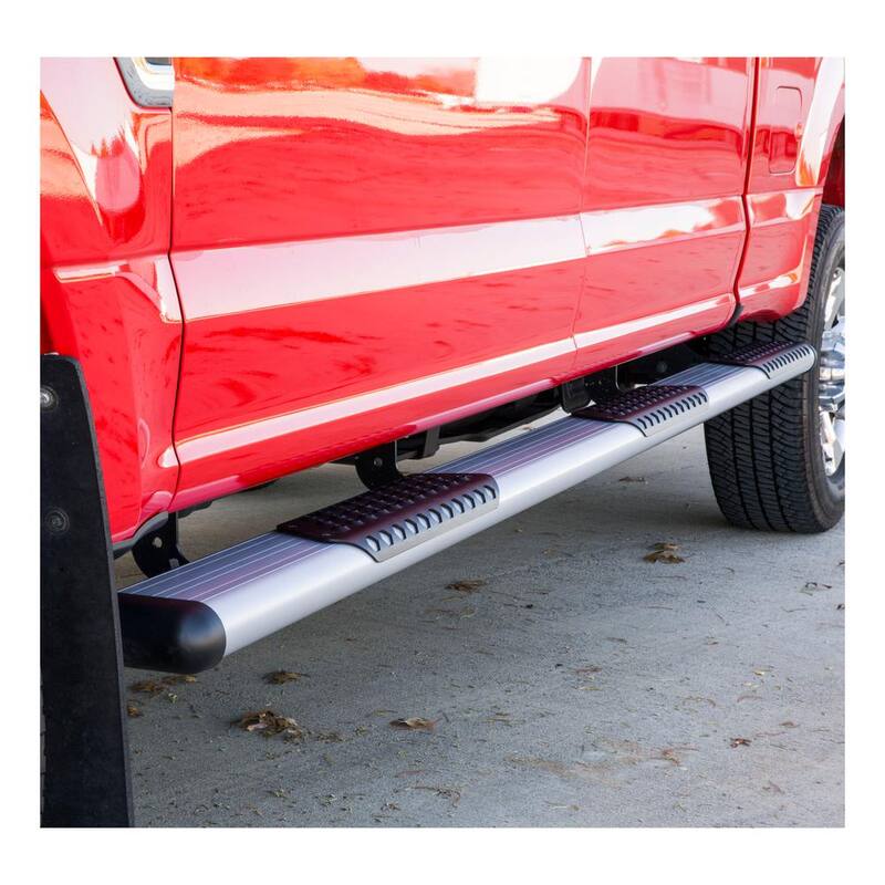 Luverne O-Mega II 108-Inch Silver Aluminum Wheel to Wheel Side Steps, Select Ford F-250, F-350 Super Duty - 583108-571729