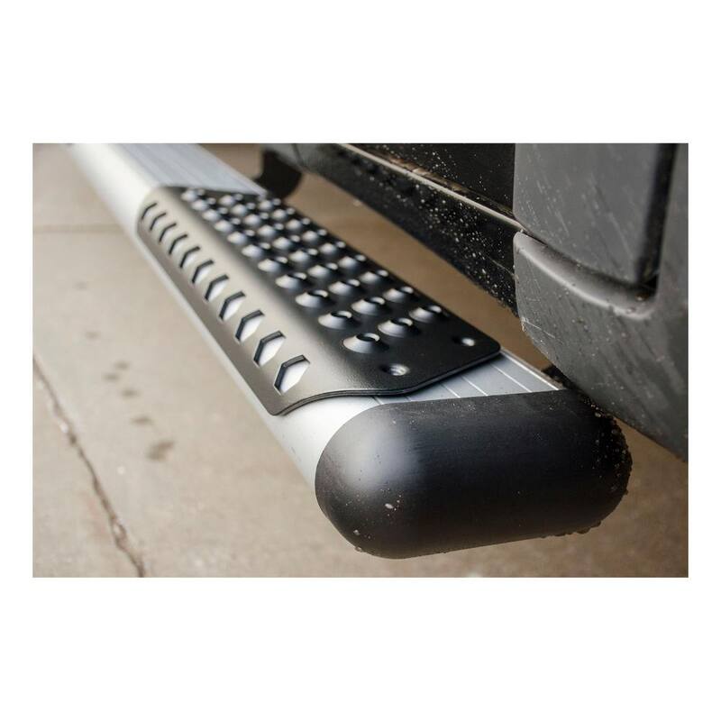 Luverne O-Mega II 114-Inch Wheel to Wheel Silver Aluminum Side Steps, Select Ford F-250, F-350 Super Duty - 583114-571729