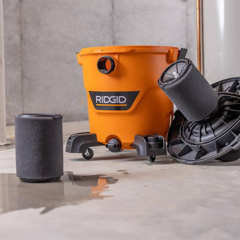 RIDGID 12 Gallon 5.0 Peak HP NXT Shop Vac Wet Dry Vacuum with Filter, Locking Hose, Accessories and Wet Application Filter - HD1200C