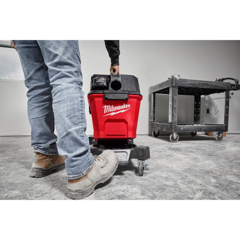 Milwaukee M18 FUEL 6 Gal. Cordless Wet/Dry Shop Vacuum W/Filter, Hose, Accessories and M18 12.0 Ah Battery and Rapid Charger Kit - 0910-20-48-59-1200