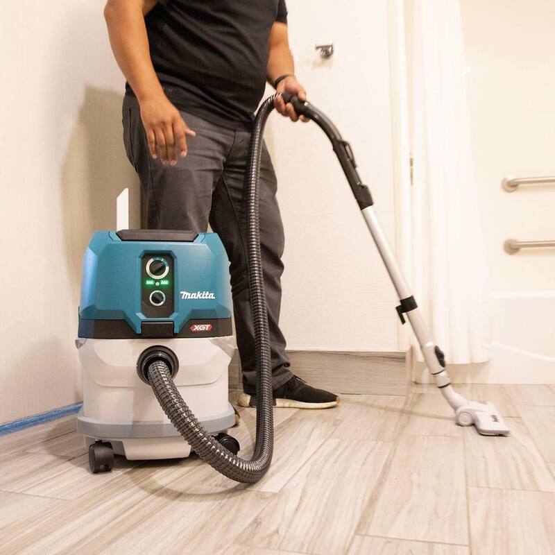 Makita 40V max XGT Brushless Cordless 4 Gal. Wet/Dry Dust Extractor/Vacuum (Tool Only) - GCV03Z