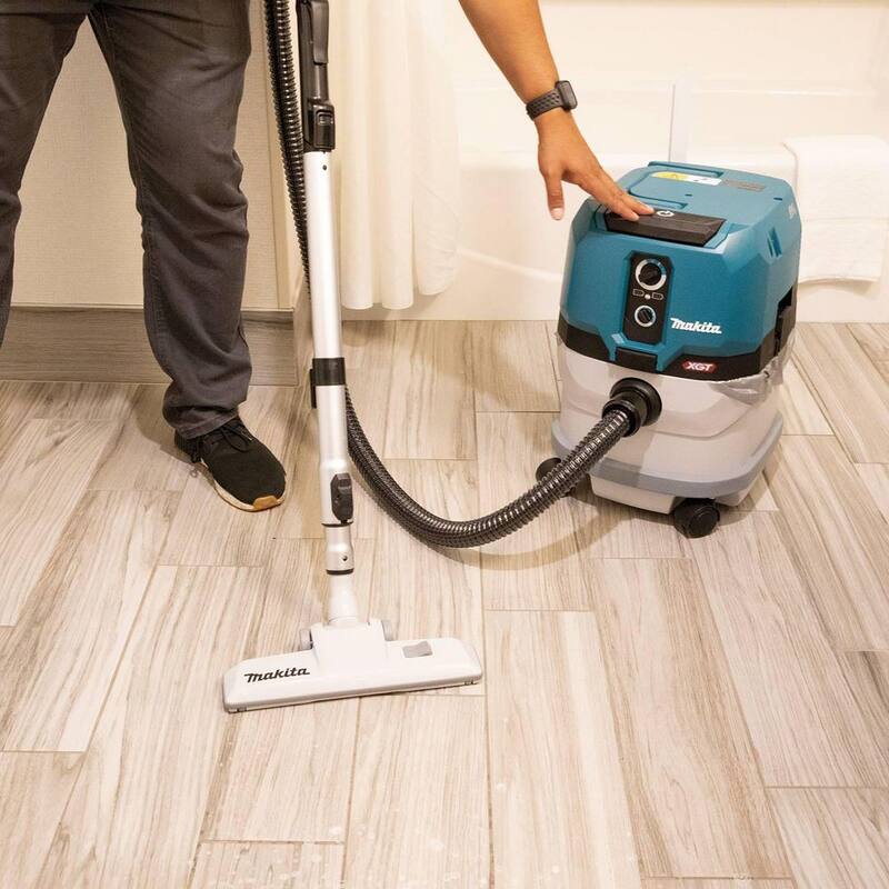 Makita 40V max XGT Brushless Cordless 4 Gal. Wet/Dry Dust Extractor/Vacuum (Tool Only) - GCV03Z