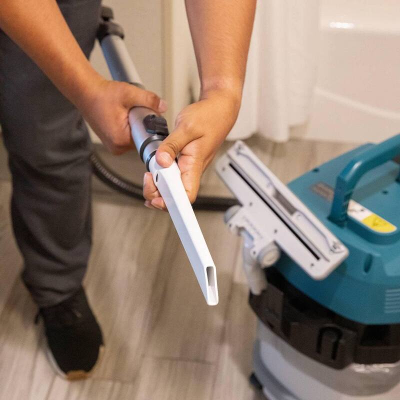 Makita 40V max XGT Brushless Cordless 4 Gal. Wet/Dry Dust Extractor/Vacuum (Tool Only) - GCV03Z