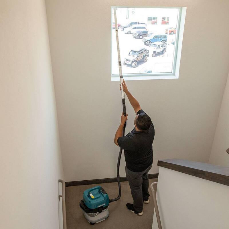 Makita 40V max XGT Brushless Cordless 4 Gal. Wet/Dry Dust Extractor/Vacuum (Tool Only) - GCV03Z