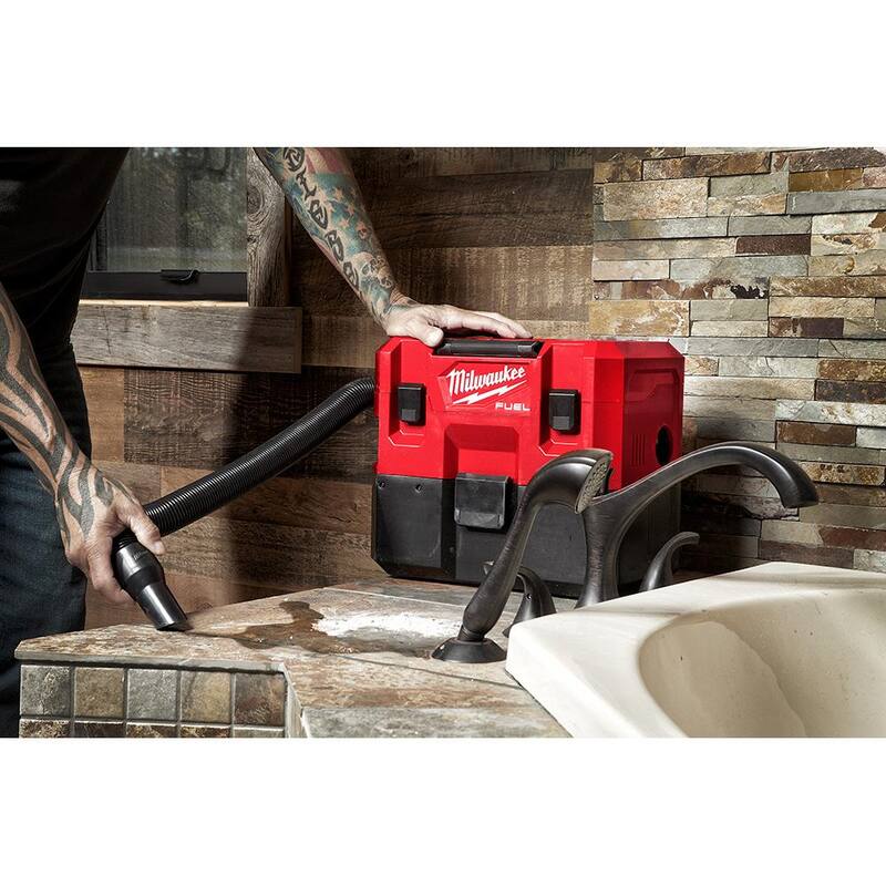 Milwaukee M12 FUEL 12-Volt Lithium-Ion Cordless 1.6 Gal. Wet/Dry Vacuum & Oscillating Multi-Tool Kit with 4.0 Ah Battery & Charger - 0960-20​-48-59-2440-2526-20