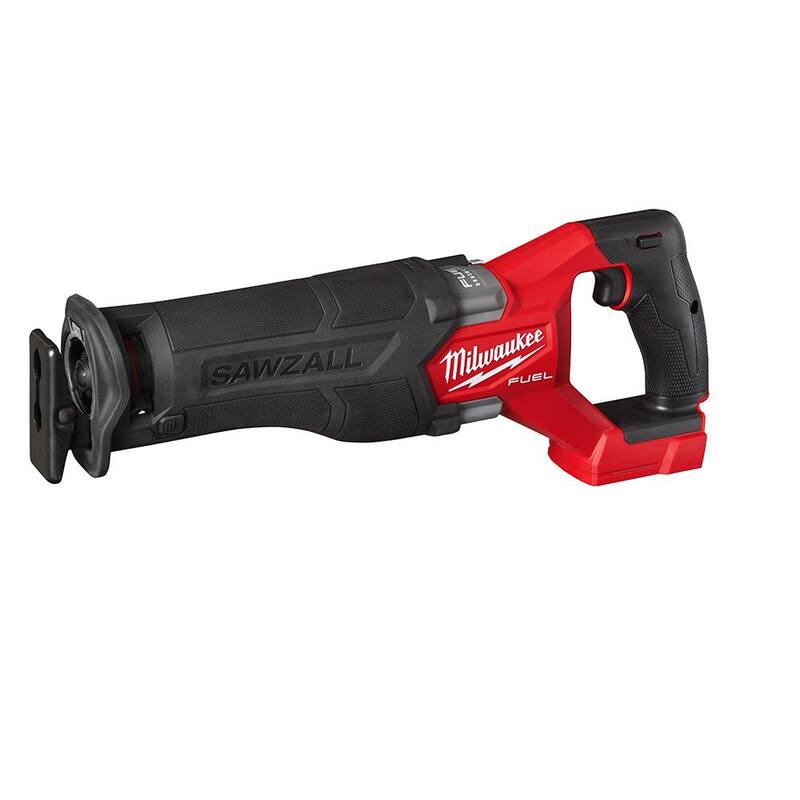 Milwaukee M18 FUEL PACKOUT 18-Volt 2.5 Gal. Lithium-Ion Cordless Wet/Dry Vacuum and SAWZALL Reciprocating Saw Kit - 0970-20​-2821-20-48-59-1880