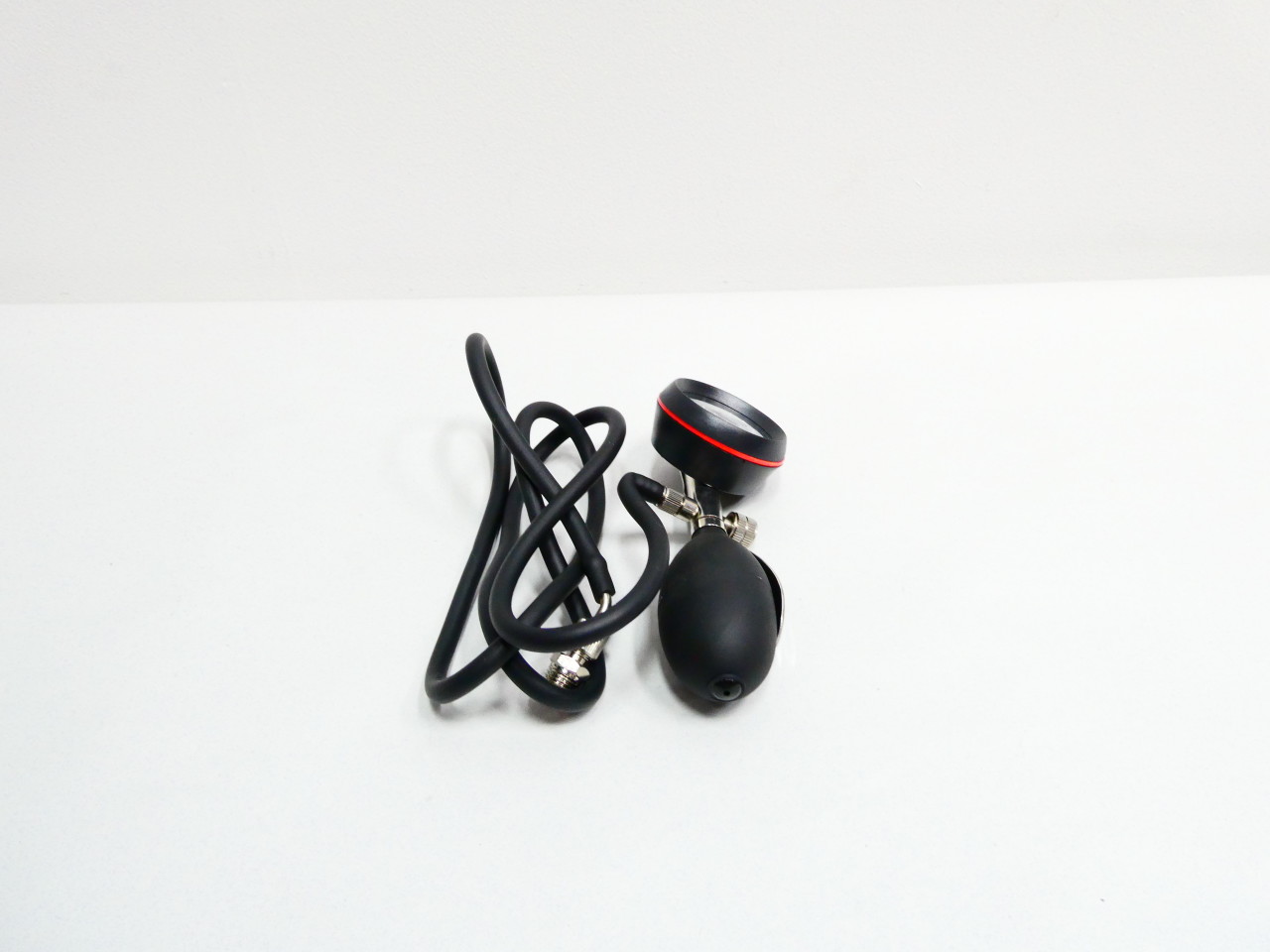 TAYLOR 44S390 SQUEEZE BULB PRESSURE CALIBRATOR 0-18PSI TEST EQUIPMENT