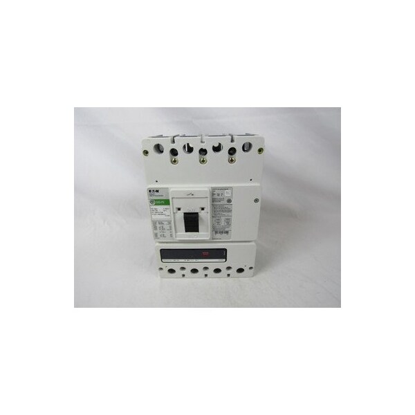 Eaton CKD PV 1000 VDC 4P 150A 5KA 100% RATED F/F W/O COLLARS - CKDPV4150W