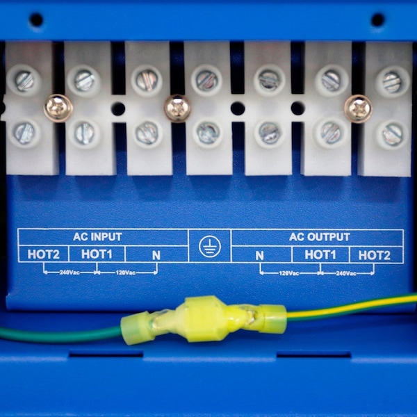 Aims Power Pure Sine, 9000 W / 9KW Peak, 3000 W / 3 KW Continuous - PICOGLF3K12050BY