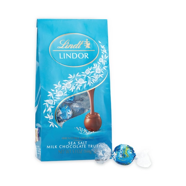 Castillo de Trufas de Chocolate con Leche Lindt Lindor con Sal Marina, Bolsa de 51 oz, Paquete de 3, 3PK - L002952