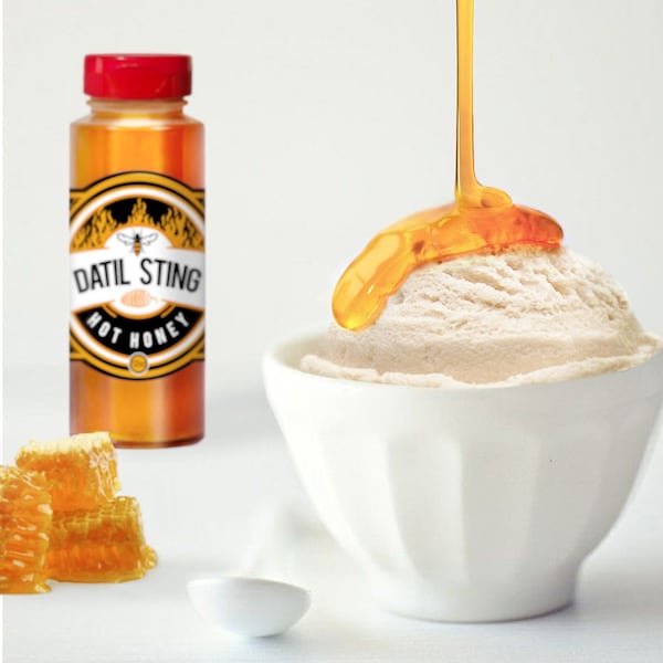 Mercado Mundial de Miel - Datil Sting Chiles Picantes Más Calientes Miel de Pimienta 12 oz Botella - DS-5097