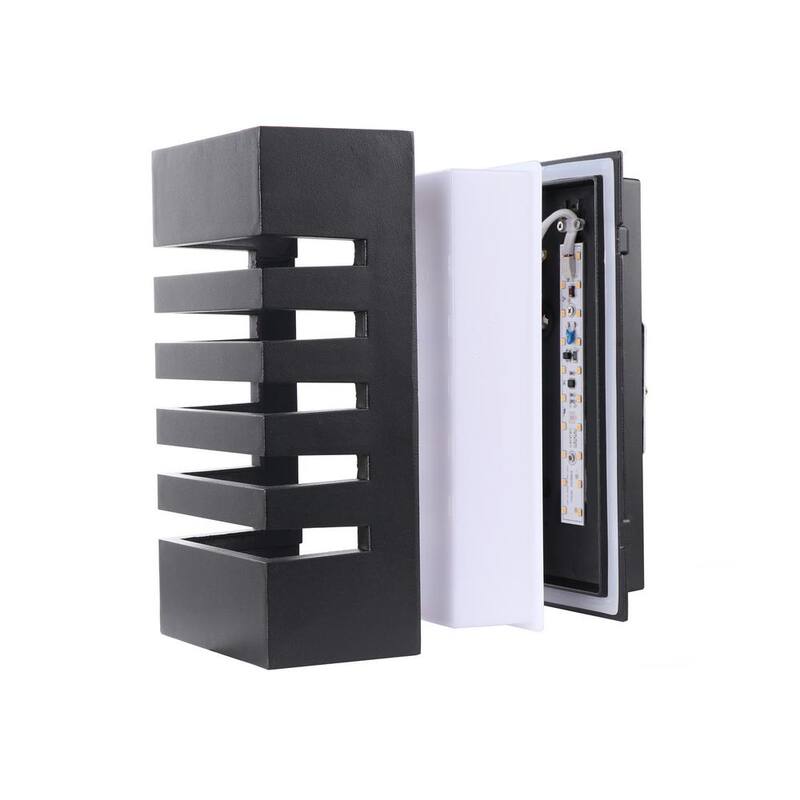 C Cattleya 9.75 in. Linterna de Pared para Exteriores de Aluminio Fundido Negro con LED - CA1915-W