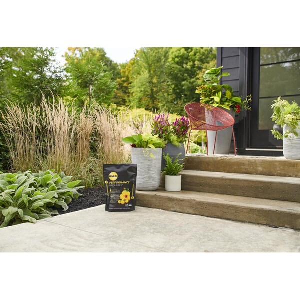 Mezcla de tierra orgánica para macetas todo uso Miracle-Gro Performance Organics de 6 qt - 45606300.