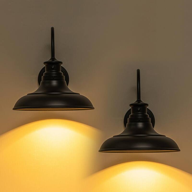 Luz de Granero Exterior LED C Cattleya 1-Light en Negro Mate con Sensor de Atardecer a Amanecer (Paquete de 2) - HCA2433-2W