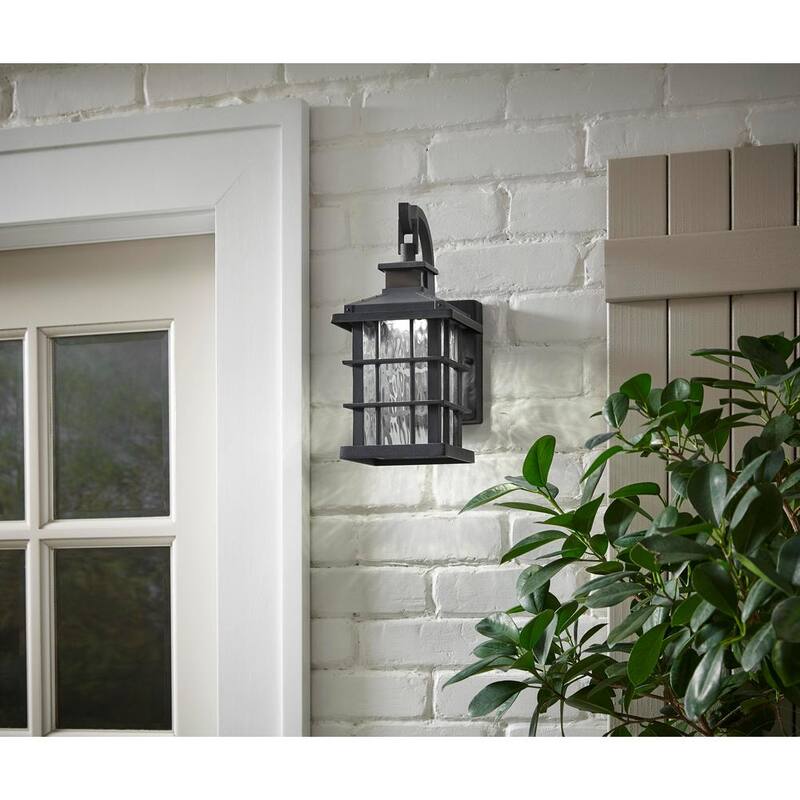 Colección de decoradores para el hogar Summit Ridge 12.25 pulgadas. Linterna de pared con sensor de movimiento y LED integrado en zinc - CQH1691LS-2