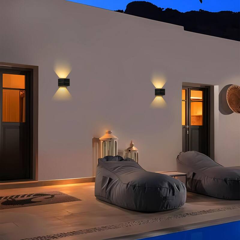 C Cattleya 3.75 pulgadas. Farol de pared exterior solar LED de amanecer a anochecer en negro con direcciones de luz ajustables (paquete de 2) - HCA2491-2W