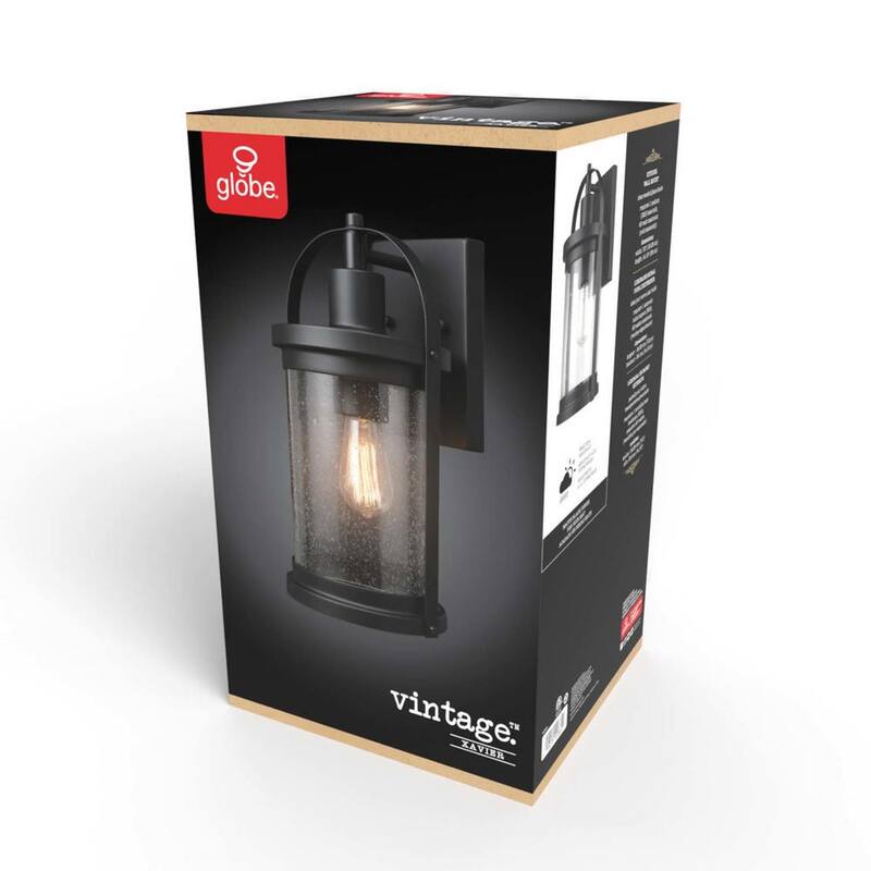 Lámpara de pared Globe Electric Xavier negro mate estilo granja para interiores/exteriores con 1 luz y pantalla de vidrio sembrado - 44864