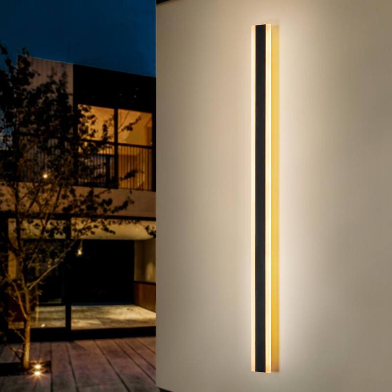 Lámpara de pared para exteriores RRTYO Sue 60 pulgadas en negro 36W tira lineal con luz integrada LED resistente al agua IP65 con cable duro. Aplique de pared de linterna - 3.5 pulgadas de ancho - 81010000053158