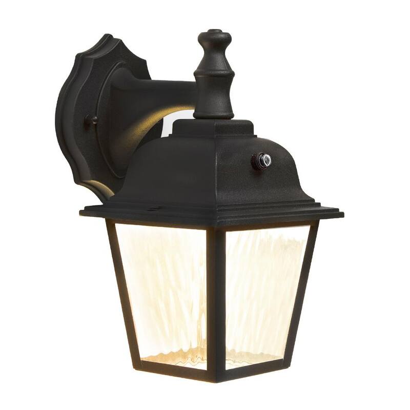 Luminaria de pared exterior LED negra de 1 luz Maxxima con vidrio de agua transparente y sensor de atardecer a amanecer - MEL-9126W
