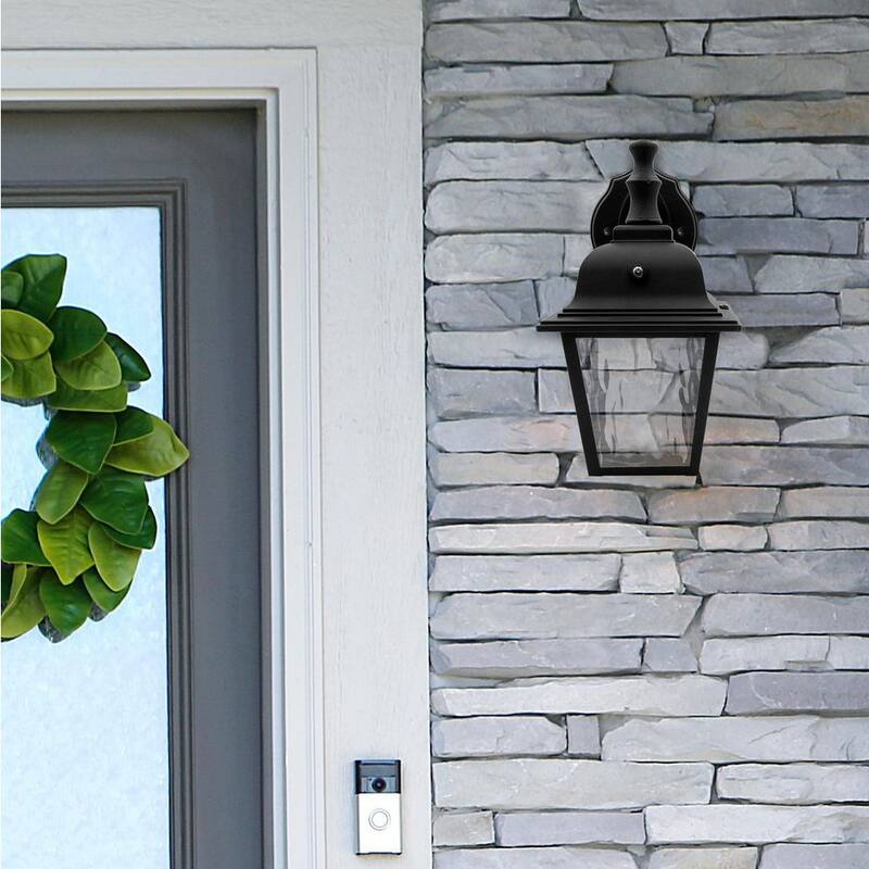 Luminaria de pared exterior LED negra de 1 luz Maxxima con vidrio de agua transparente y sensor de atardecer a amanecer - MEL-9126W