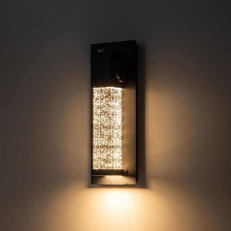 Luz de pared exterior LED C Cattleya Mate Negro de Anochecer a Amanecer con Enchufe y Vidrio de Burbuja Transparente (Paquete de 2) - CA2310-2W