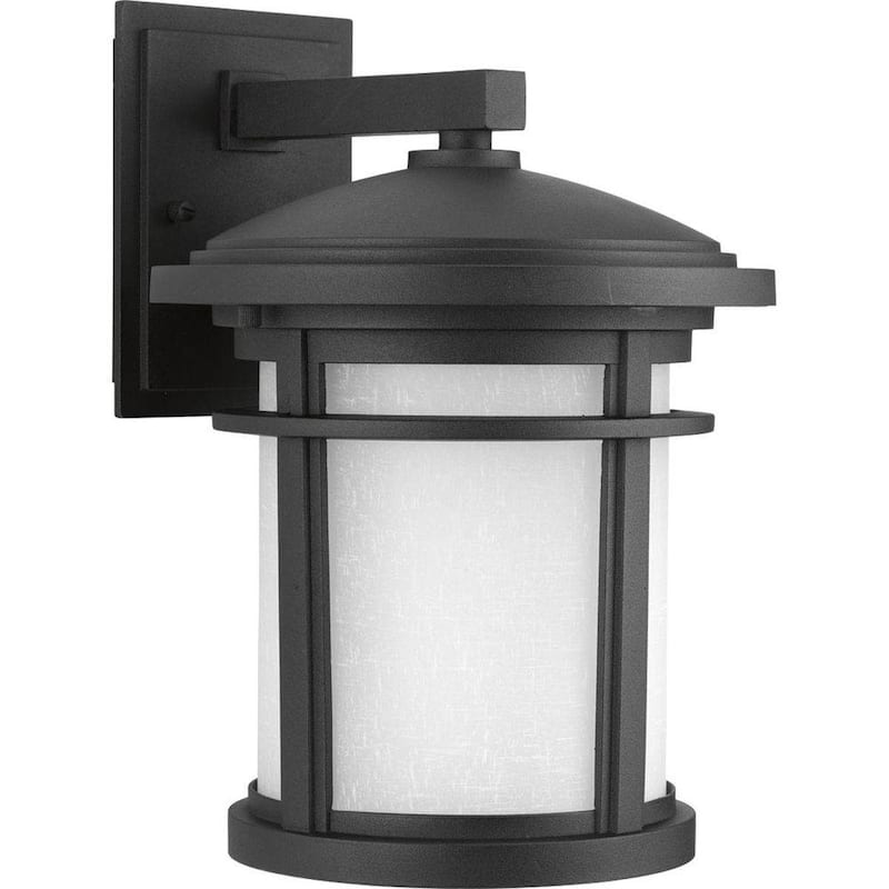 Colección de iluminación Wish de Progress Lighting, lámpara de pared mediana para exteriores estilo artesanal de 1 luz en negro texturizado con vidrio de lino blanco grabado - P6085-31