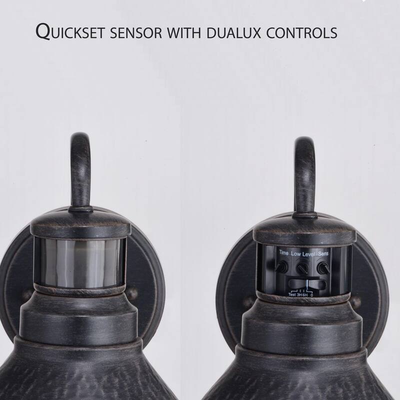 VAXCEL Outland 10 pulg. W Lámpara de Pared Exterior con Sensor de Movimiento Anochecer a Amanecer en Metal Martillado Bronce Rústico - T0669
