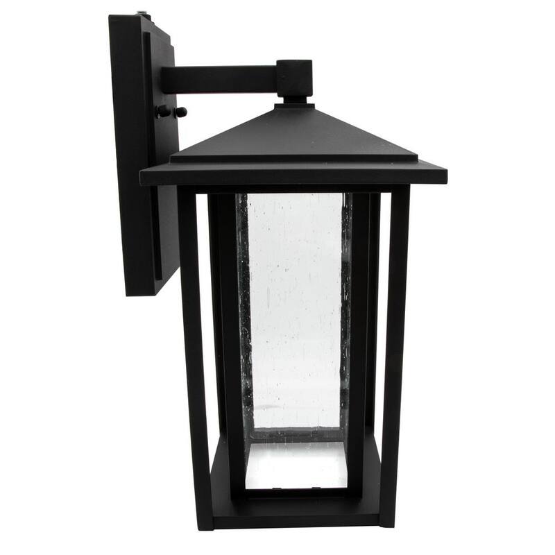 Luminaria de pared exterior LED negra de una luz Maxxima con cristal abovedado y sensor de anochecer a amanecer - MEL-15125W.