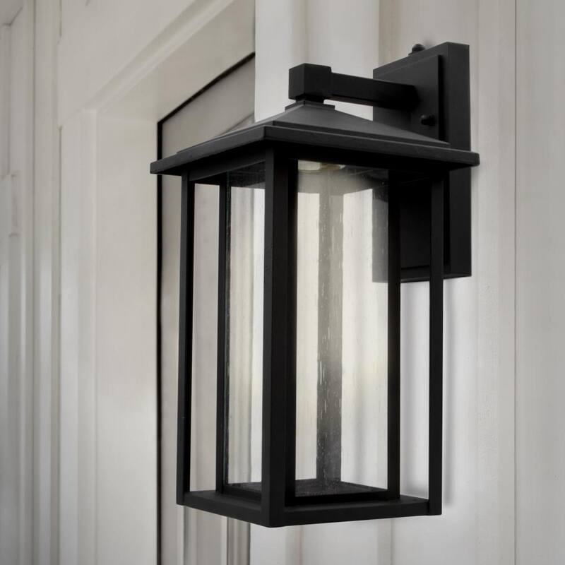 Luminaria de pared exterior LED negra de una luz Maxxima con cristal abovedado y sensor de anochecer a amanecer - MEL-15125W.