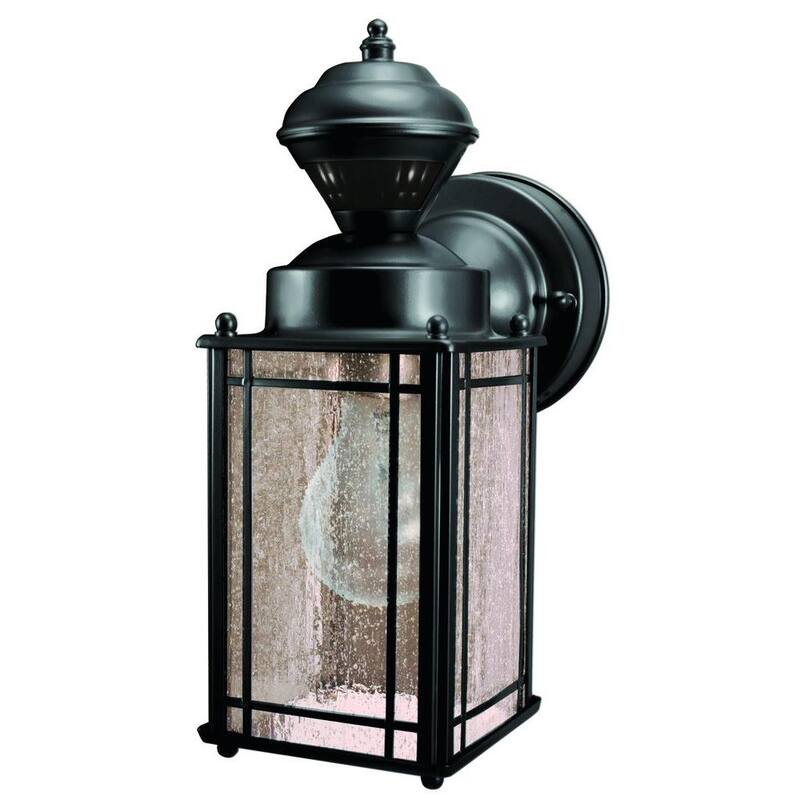 Lámpara de pared Sconce al aire libre de granja con sensor de movimiento negro Mission Cove de Heath Zenith Shaker de 150 grados - HZ-4135-BK