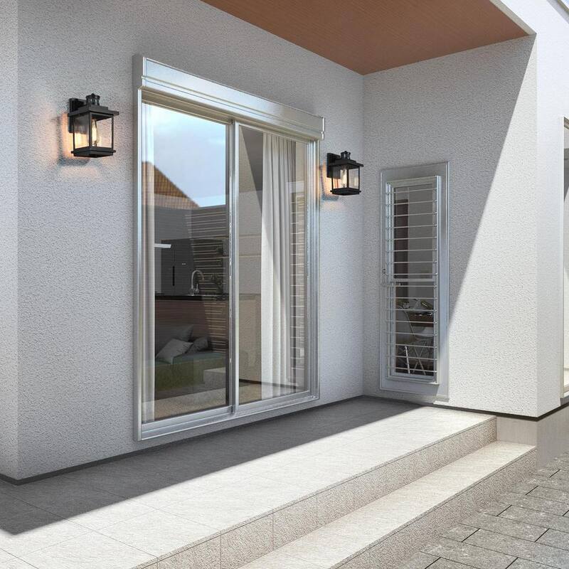 Lámpara de pared exterior moderna con sensor de movimiento de un solo foco, negra texturizada, con pantalla de vidrio transparente para garaje y patio - LYNRQJ2156AR8C