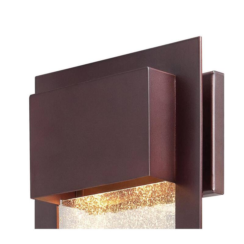Los grandes espacios al aire libre de Minka Lavery Westgate - Montaje de pared exterior en bronce alder de 2 luces - 72383-246.