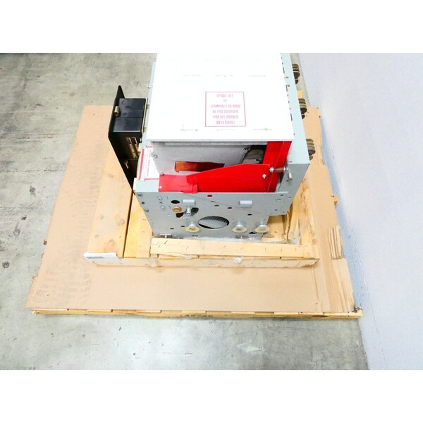 Federal Pioneer 600A AMP 600V-AC 250V-DC AIR CIRCUIT BREAKER - 25H-2