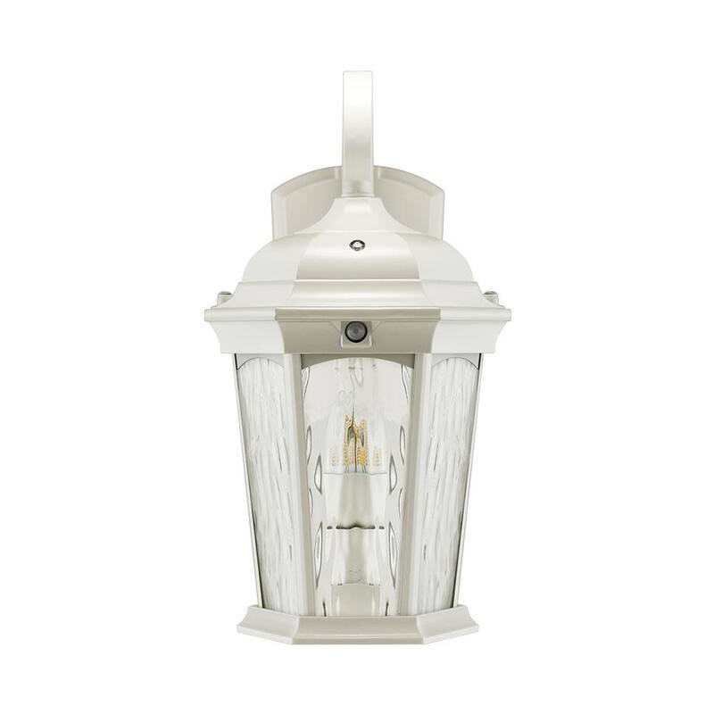 Euri Lighting 2-Light 14.6 in White Motion Sensing Integrated LED Outdoor Wall Lantern Sconce with Flickering Bulb/Clear Glass - EFL-140W-MD

Iluminación Euri, 2 luces, 14.6 pulgadas, lámpara de pared exterior con sensor de movimiento integrado, LED blanco, con bombilla parpadeante y cristal transparente - EFL-140W-MD