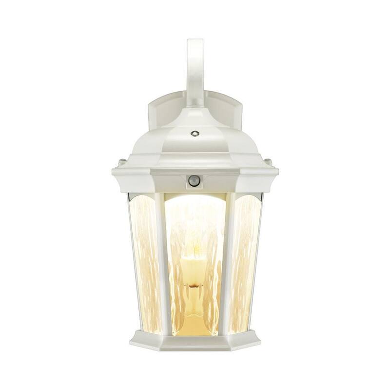 Euri Lighting 2-Light 14.6 in White Motion Sensing Integrated LED Outdoor Wall Lantern Sconce with Flickering Bulb/Clear Glass - EFL-140W-MD

Iluminación Euri, 2 luces, 14.6 pulgadas, lámpara de pared exterior con sensor de movimiento integrado, LED blanco, con bombilla parpadeante y cristal transparente - EFL-140W-MD