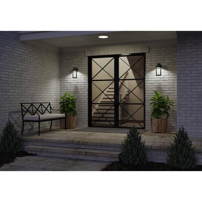 Iluminación en progreso de la colección Z-1030 con LED y una luz, lámpara de pared pequeña para exterior de diseño moderno con vidrio transparente y acabado en negro texturizado - P560051-031-30.