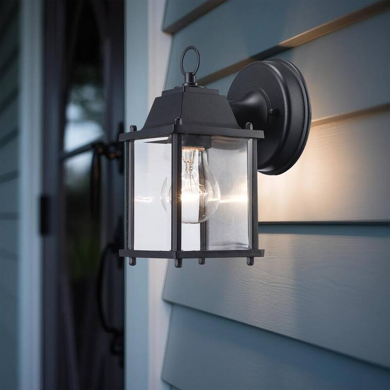 Lámpara de Pared Exterior de un Foco en Negro con Vidrio Transparente Bel Air Lighting Patrician - 40455 BK