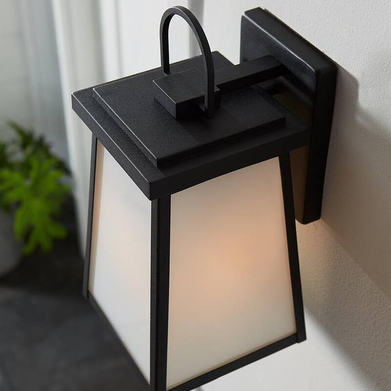 Foco de pared exterior negro de estilo transicional TIELLA Bihl de 1 luz mediana con paneles de vidrio transparente y blanco incluidos - L8648H1L-BK