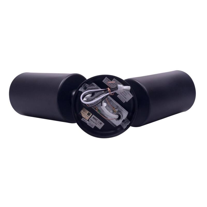 Lámpara de pared doble para exteriores en color negro, con dos luces de bala de 75 watts - NICOR Double Bullet 75-Watt 2-Light Black Outdoor Wall Lantern Sconce - 11721