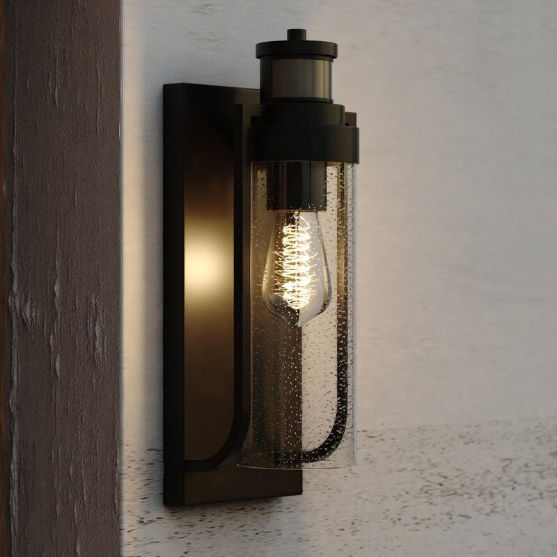 Lámpara de pared exterior VAXCEL Lawton Steel LED Compatible Black con Sensor de Movimiento al Anochecer y al Amanecer de Cristal Transparente Transicional - T0749