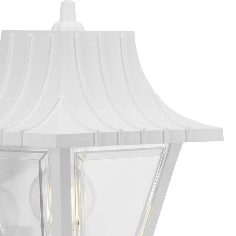 Lámpara de pared grande de exterior tradicional con pantalla acrílica biselada blanca clara de 1 luz de la colección Mansard de Progress Lighting - P5815-30.