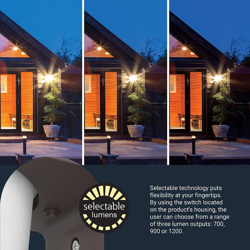 Lámpara de pared para exteriores HALO FE de 1 luz en bronce con LED y sensor de noche a amanecer - FE12S40FDB
