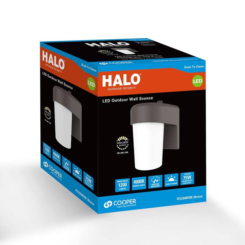 Lámpara de pared para exteriores HALO FE de 1 luz en bronce con LED y sensor de noche a amanecer - FE12S40FDB