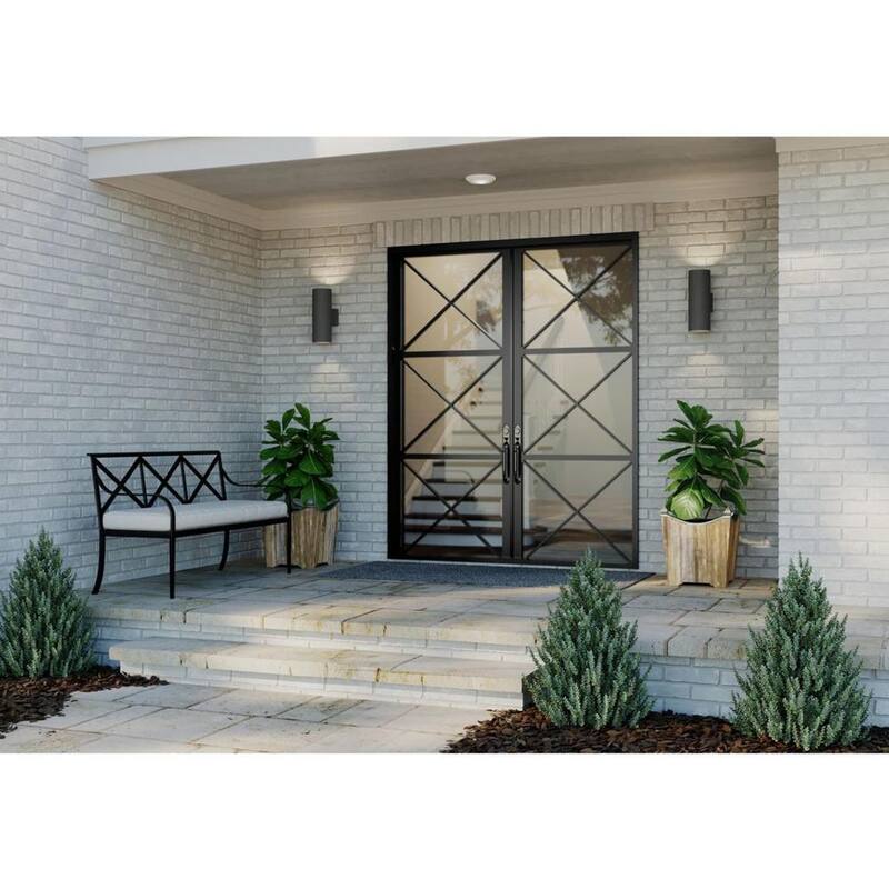 Colección de cilindros de iluminación Progress 5" Negro Linterna de pared LED moderna para exteriores hacia arriba y hacia abajo para entrada y cochera - P5675-31/30K