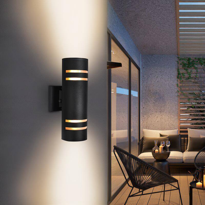 Linterna de pared exterior Kohls de 2 luces en negro mate con sensor de luz - 81010000032778