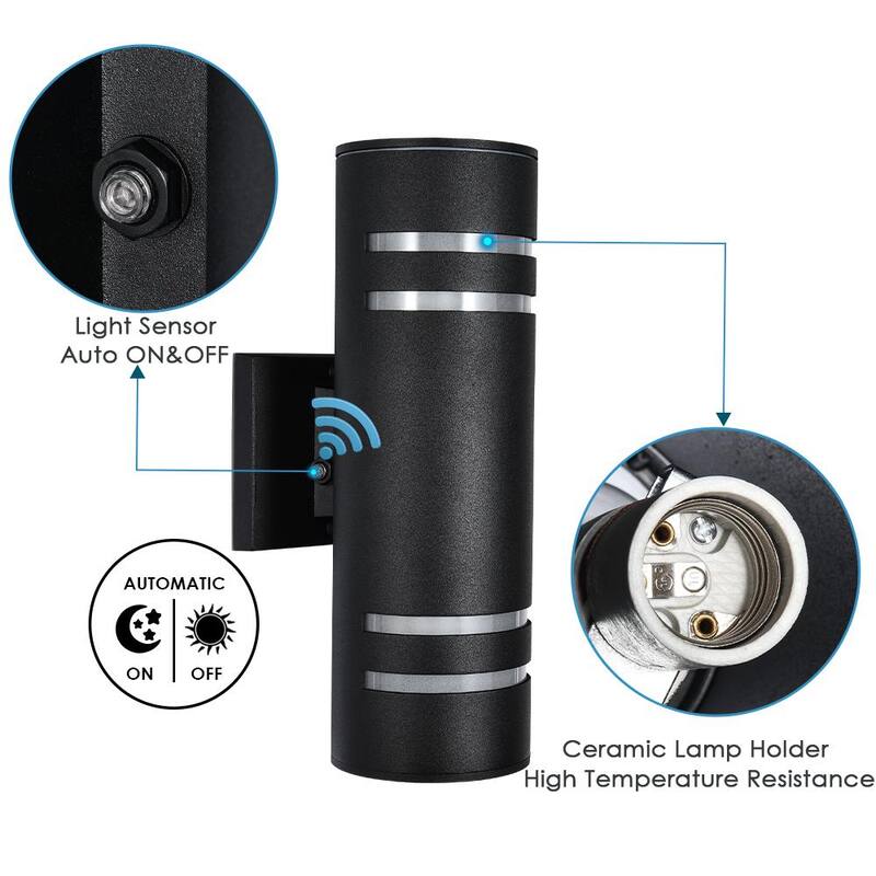 Linterna de pared exterior Kohls de 2 luces en negro mate con sensor de luz - 81010000032778