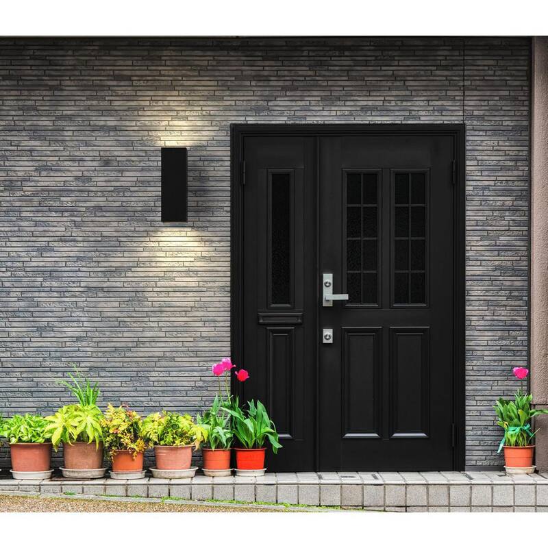 Lámpara de pared moderna negra cuadrada de 6" con dos luces de Progress Lighting para espacios exteriores con salida de luz hacia arriba y hacia abajo - P5644-31