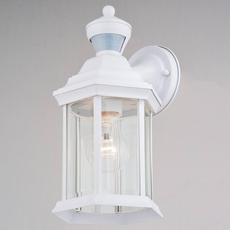 VAXCEL Auburn Aluminio 6.25 pulgadas W 1 Luz Sensor de Movimiento Blanco Fotocelda Linterna de Pared Exterior de Amanecer a Anochecer Cristal Transparente - T0730
