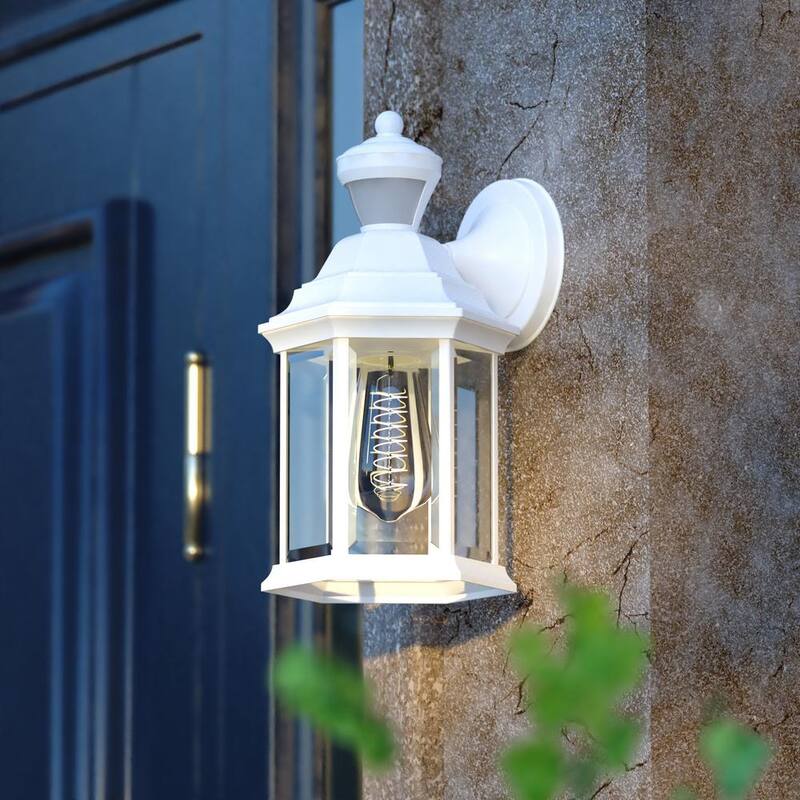 VAXCEL Auburn Aluminio 6.25 pulgadas W 1 Luz Sensor de Movimiento Blanco Fotocelda Linterna de Pared Exterior de Amanecer a Anochecer Cristal Transparente - T0730