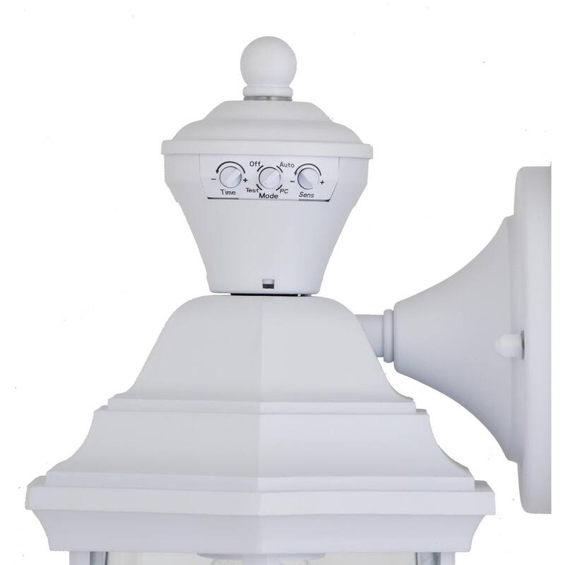 VAXCEL Auburn Aluminio 6.25 pulgadas W 1 Luz Sensor de Movimiento Blanco Fotocelda Linterna de Pared Exterior de Amanecer a Anochecer Cristal Transparente - T0730